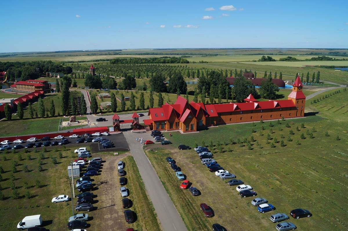 фото — Парк-отель «Кленовая роща»