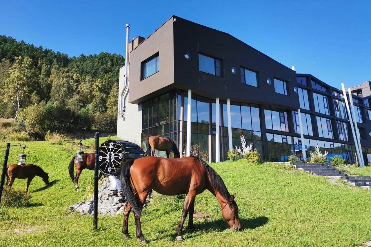 фото — Апартаменты «Baikal Hill Residence»